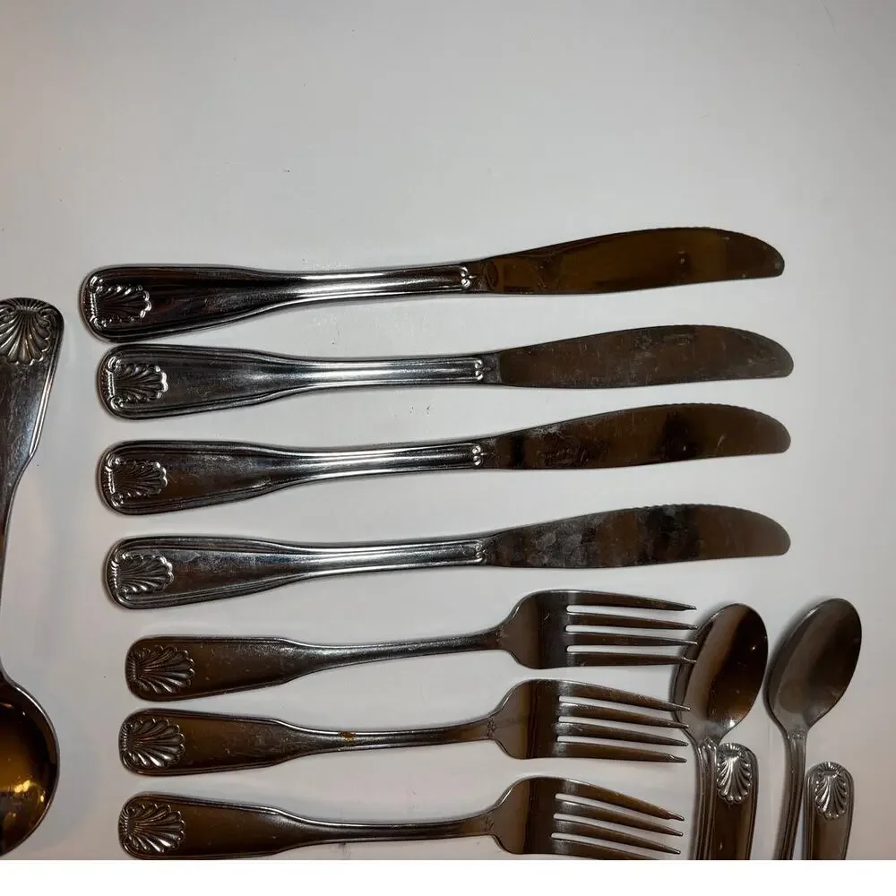 World Tableware COQUILLE Stainless 24 Pc WT Shell Taiwan Flatware Set